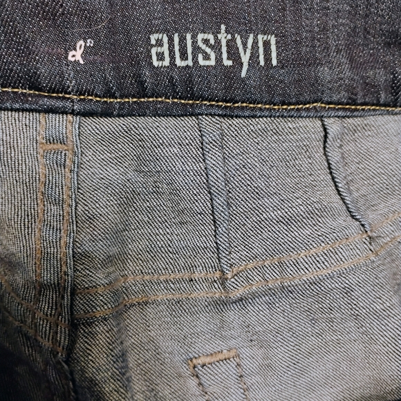 Men's 7 For All Mankind Size 32  Relaxed Straight Austyn Jeans - Picture 10 of 13